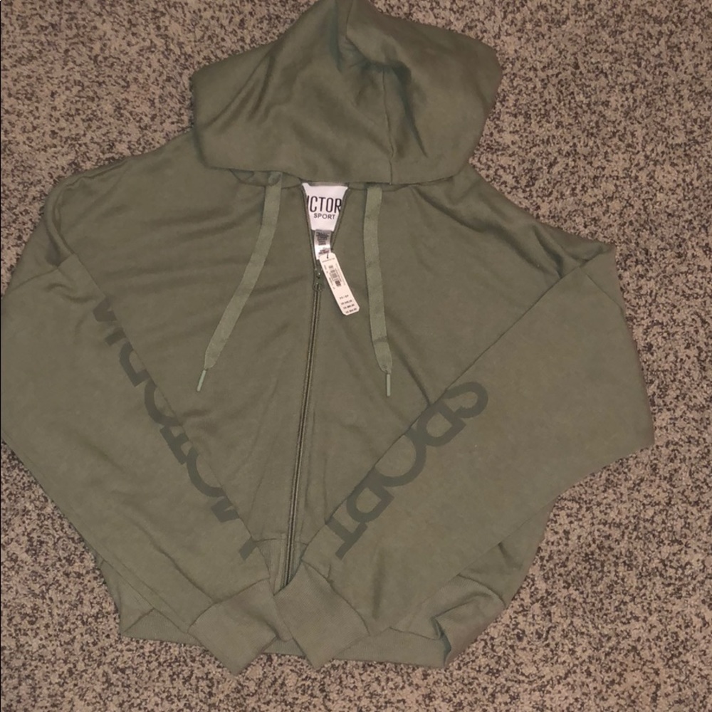 Victoria Sport full zip.